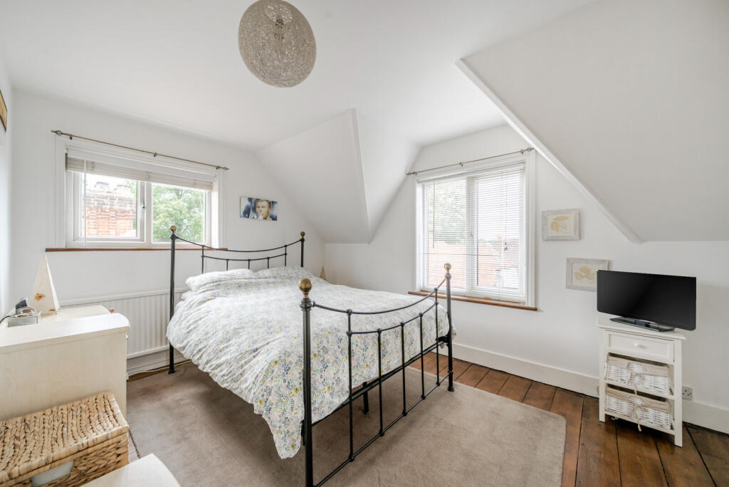 1335246-21-6895e8...