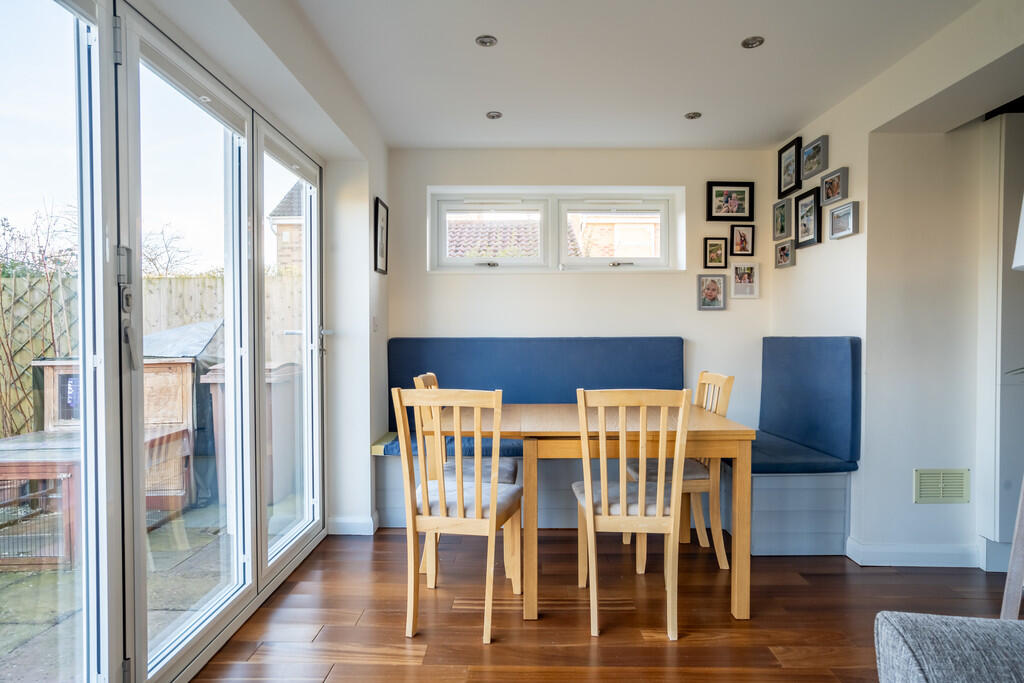 dorrington close_...