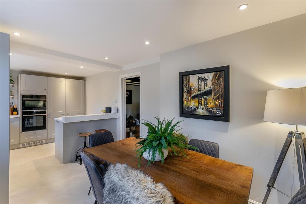 8632704-interior33.jpg