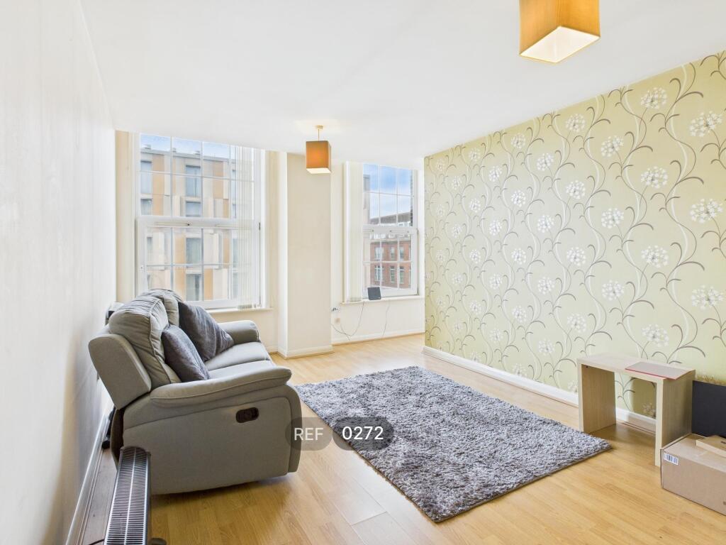 Kitchen &amp; Living area