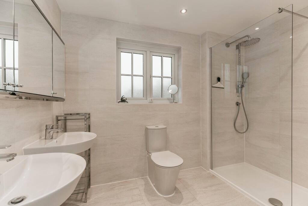 Master En-Suite