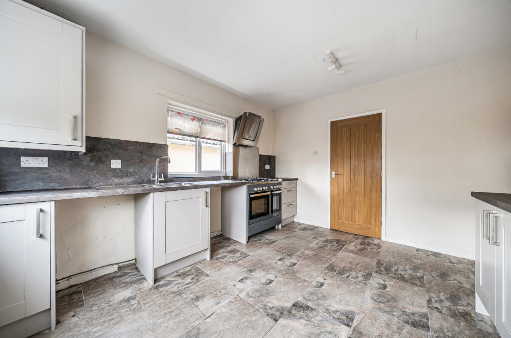 1383582-10-692456...