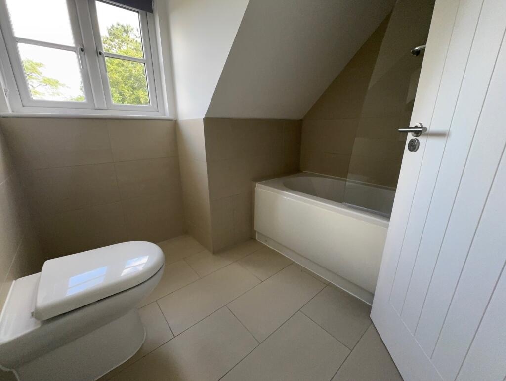 Bath T202507021707.jpg