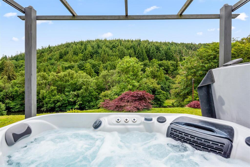 Peace Hot Tub Outlook