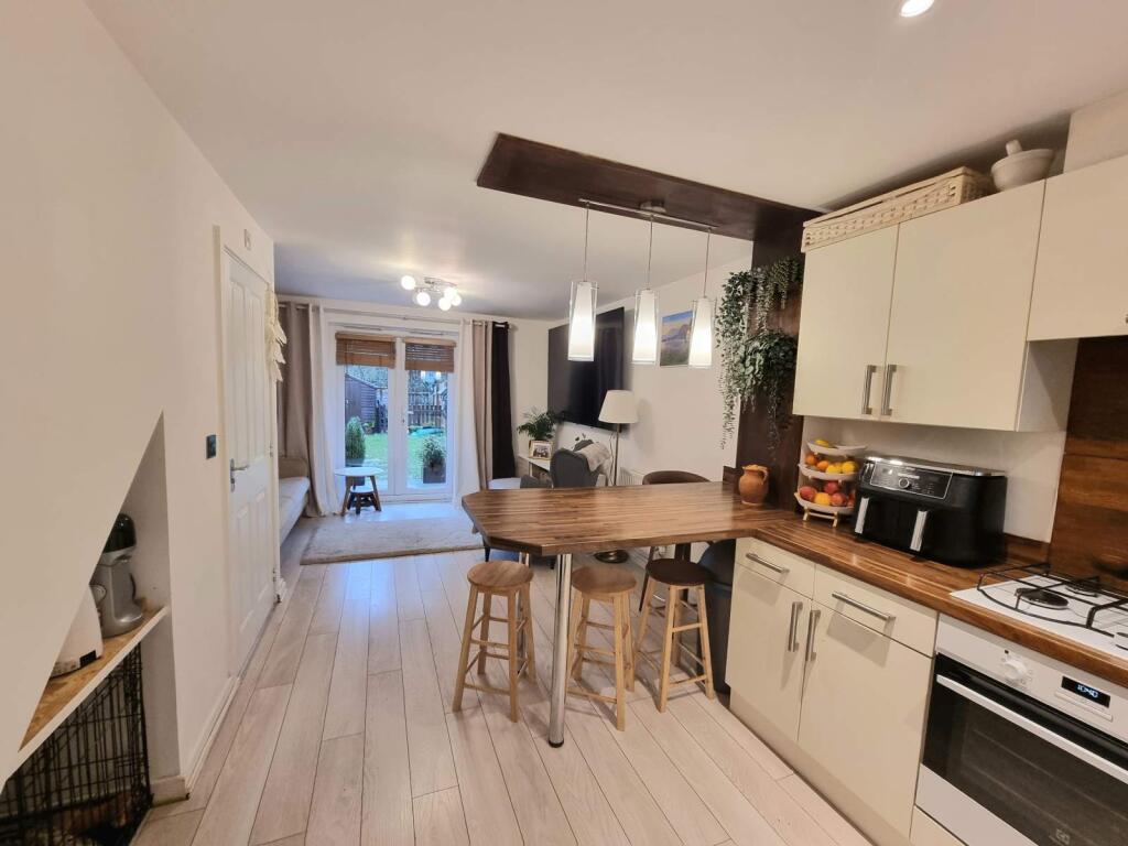 Open Plan Kitchen / Lounge