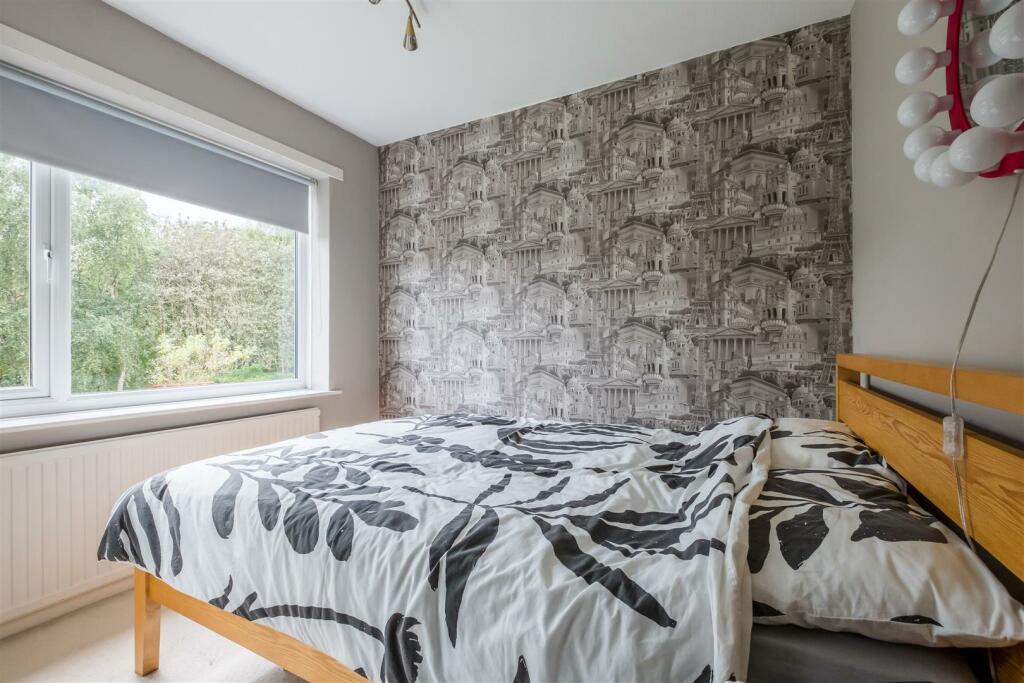 BED 2.jpg