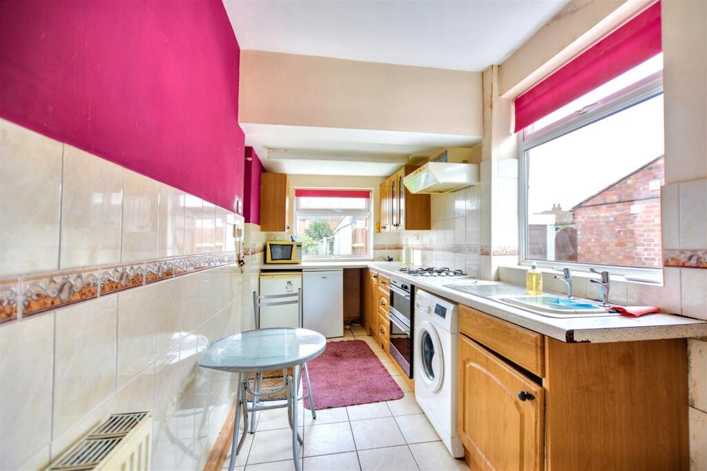 Kitchen_1.jpeg