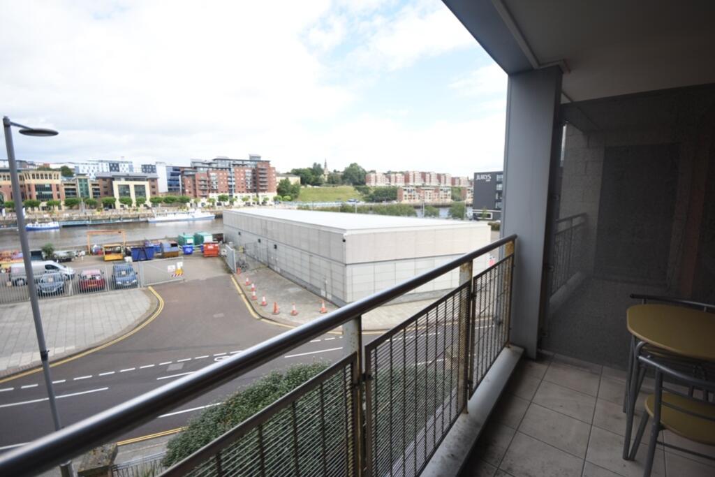 199 Baltic Quays photos02