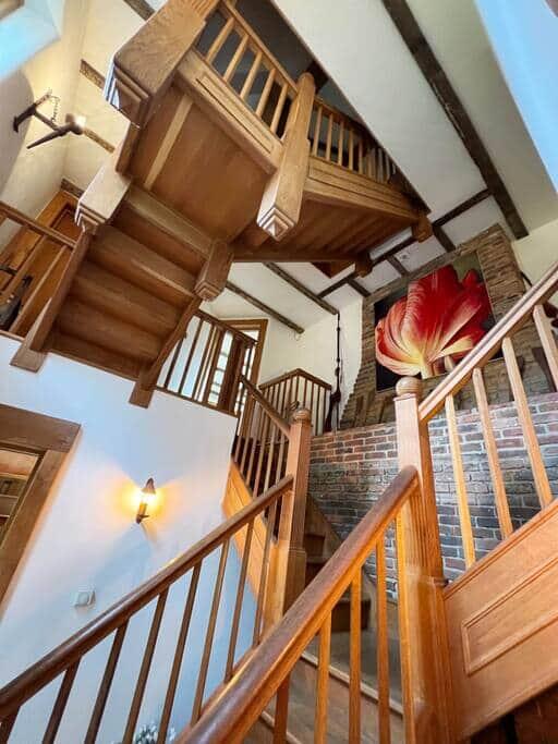 20 Elegant Staircase