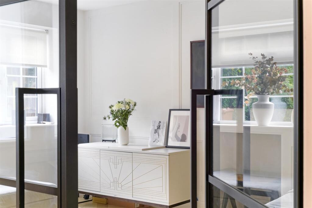 LONG DOWN LANE NORTH (10).jpg