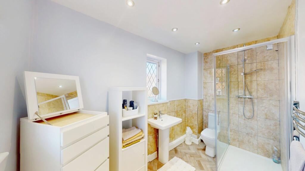 Ensuite
