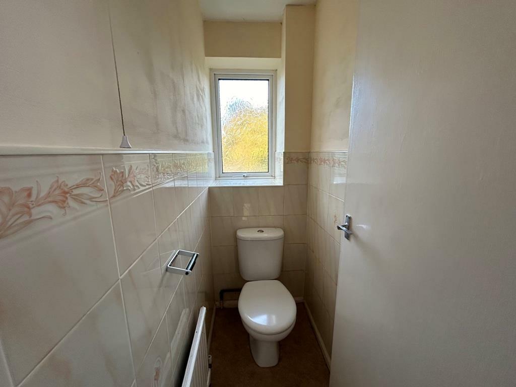 SEPARATE WC