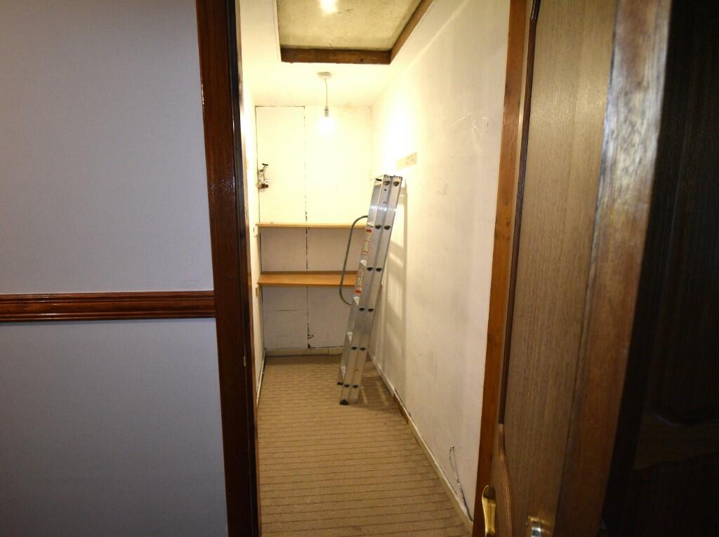 Walk-in Cupboard