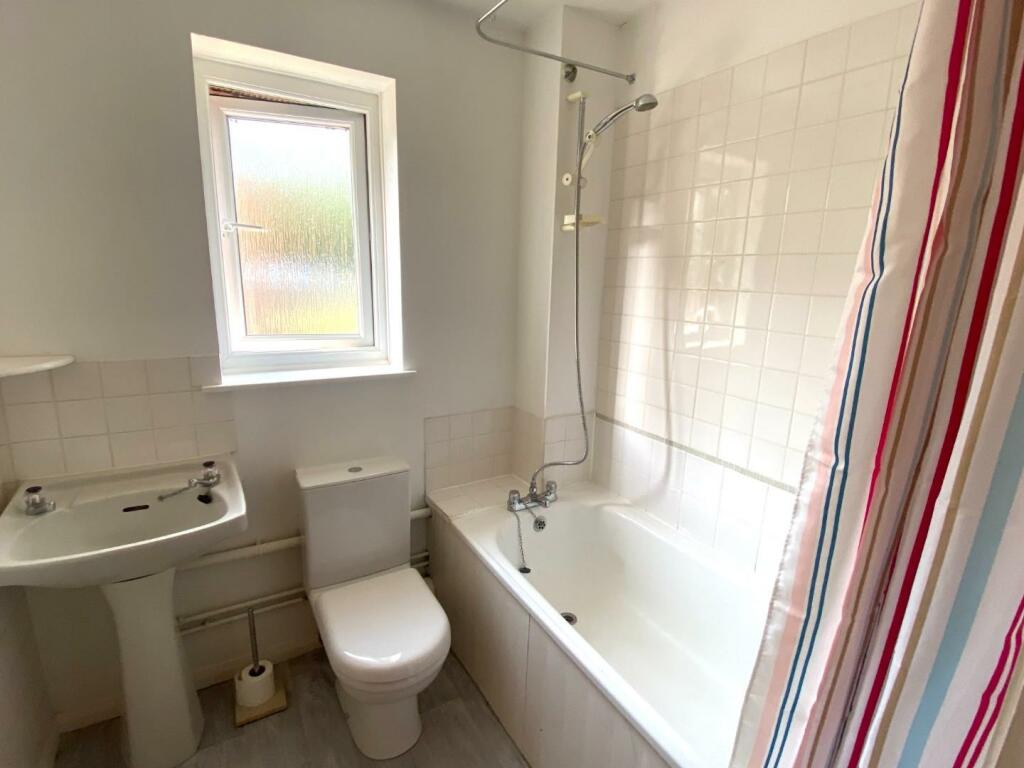 Bathroom.JPG