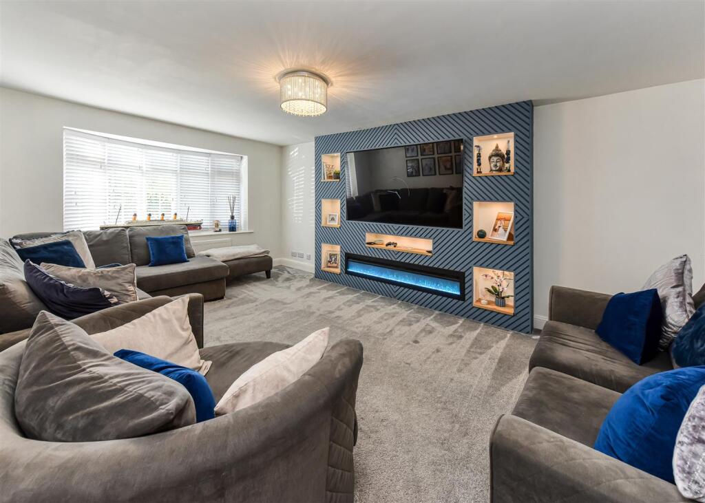 18 Brindley Close-Living Room.jpg