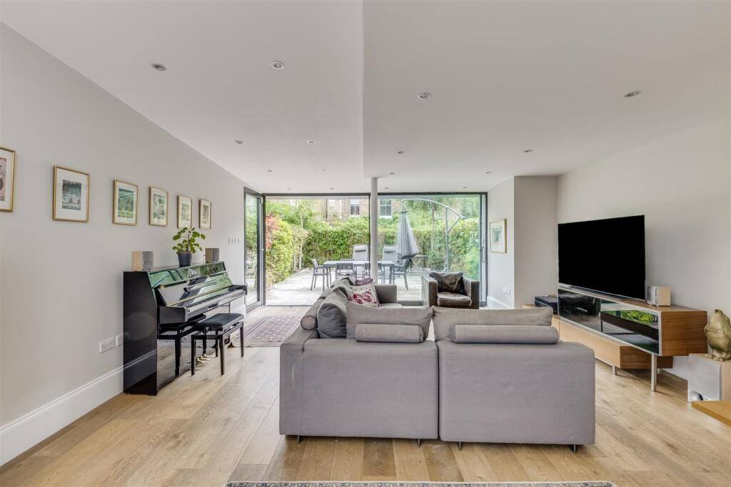 Shirlock Road 24-28.jpg