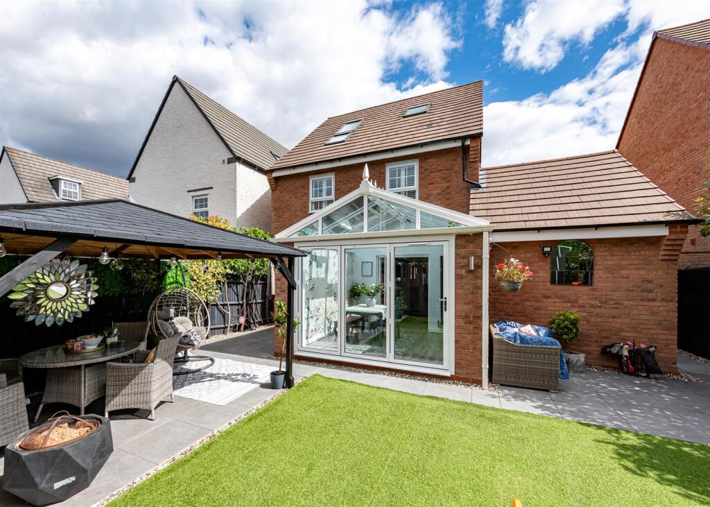 43 Henry Fowler Drive-external-1.jpg