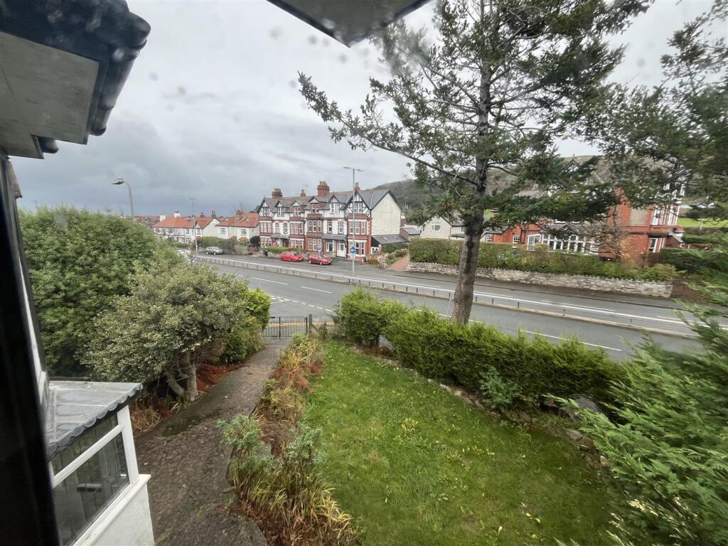 Vicarage Avenue, Llandudno
