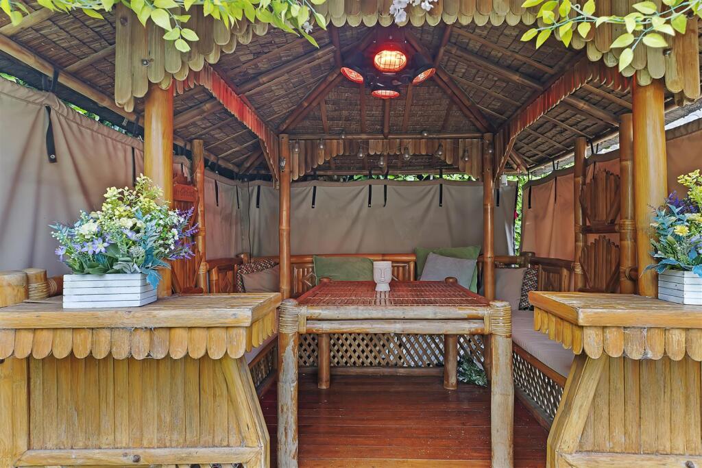 Outside Dining