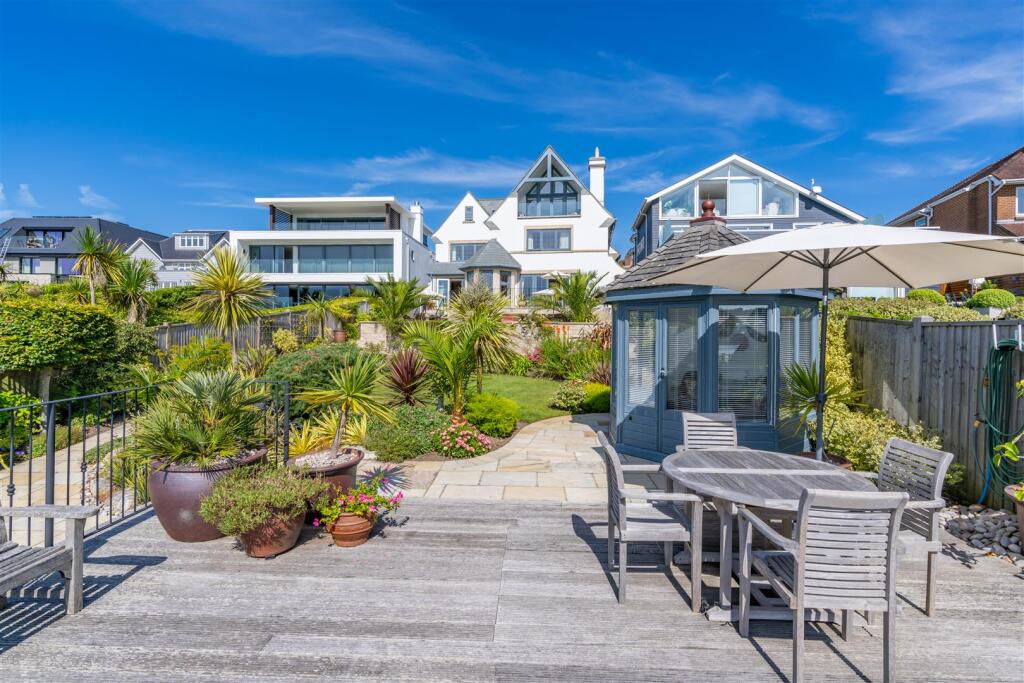Garden &amp; Summer House