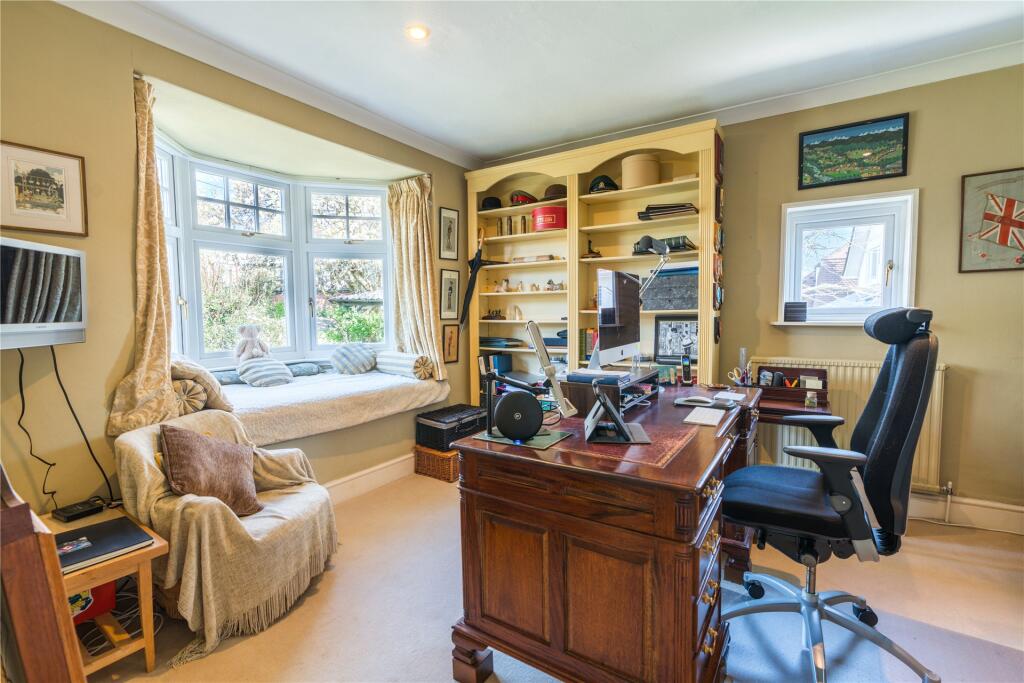 Bedroom 3/Study
