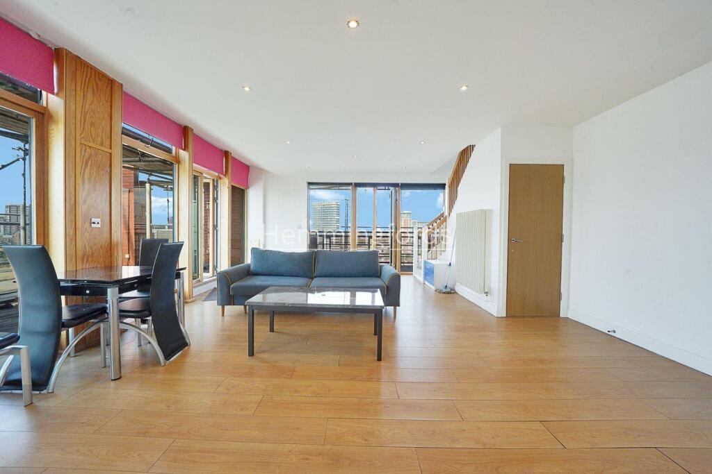 Flat 118, Western Beach Apartments - iR0na39uCuAYo