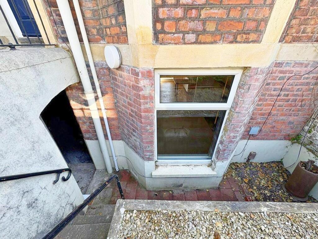 Steps to ground floor.jpg