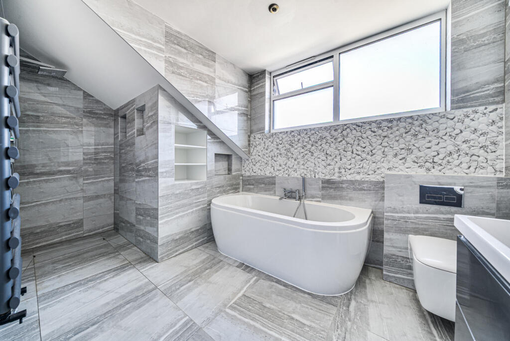 1347579-16-68bebf...