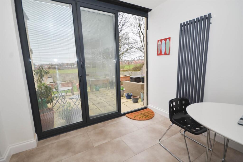 Kitchen / Family Roo