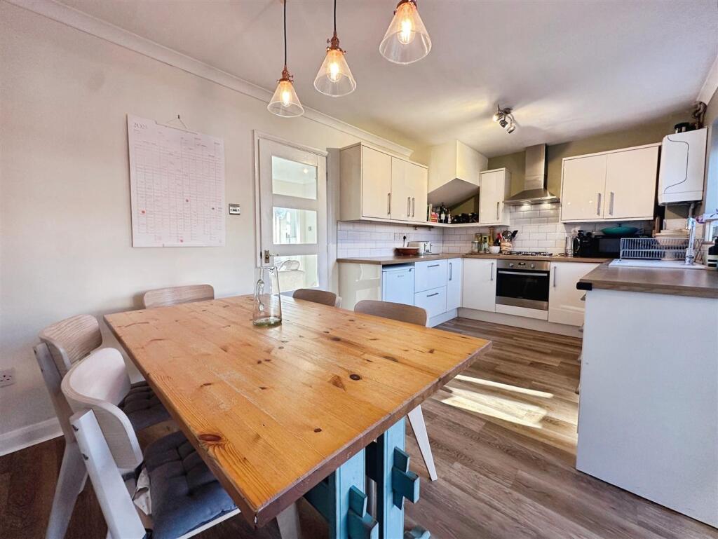 cbf2008e-4-4321-9314-572DEB1F9B7A-1210-00000032109