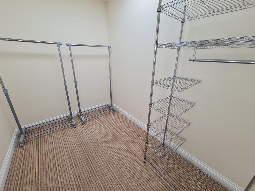 DRESSING ROOM
