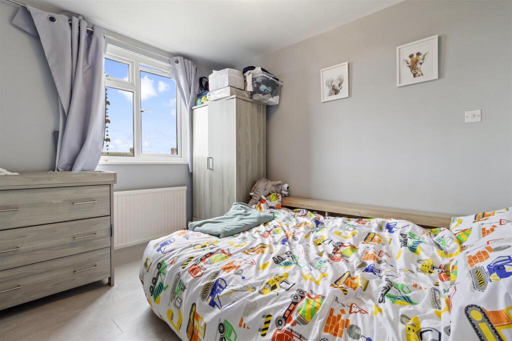 Greenoaks 30-007.JPG