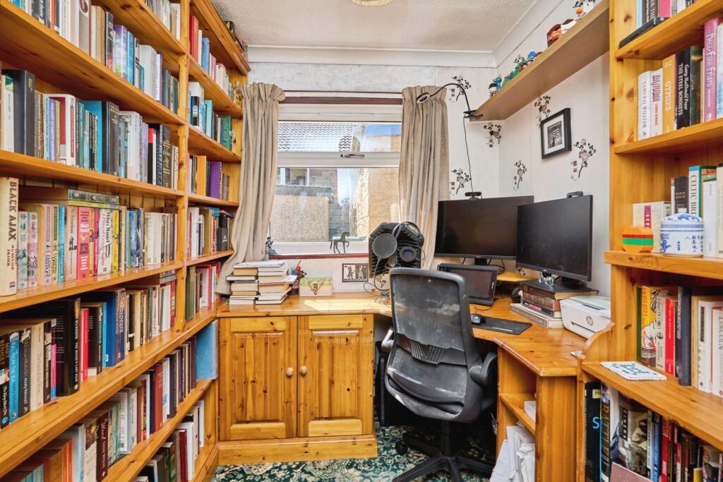 Bedroom 4/Study