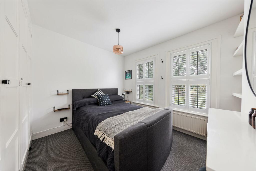 Theydon Street E17