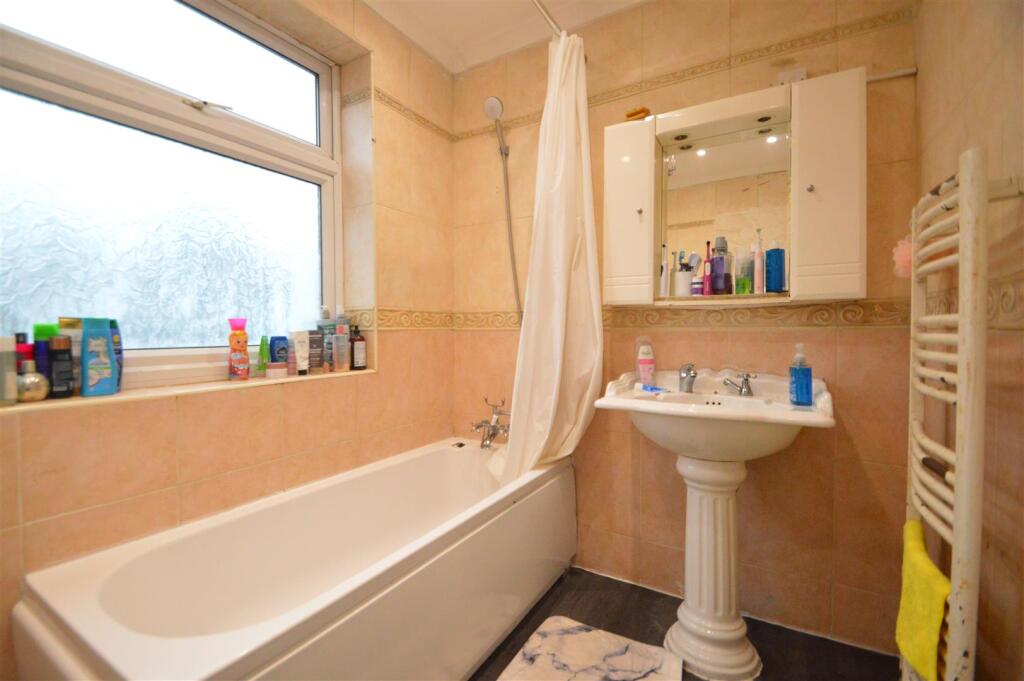 Bathroom 1 shot 2.JPG