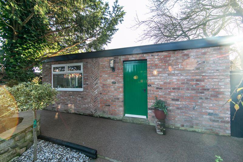 Workshop/studio &amp; utilities space