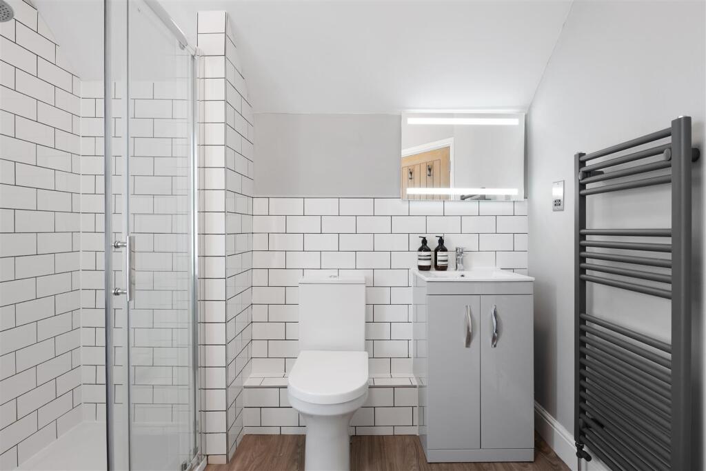C, 11 Larkdale Rd-Hi-6.jpg