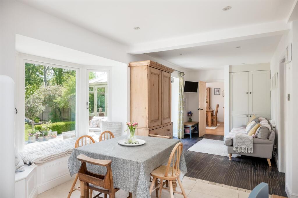 Apple Cottage-1621-5.jpg