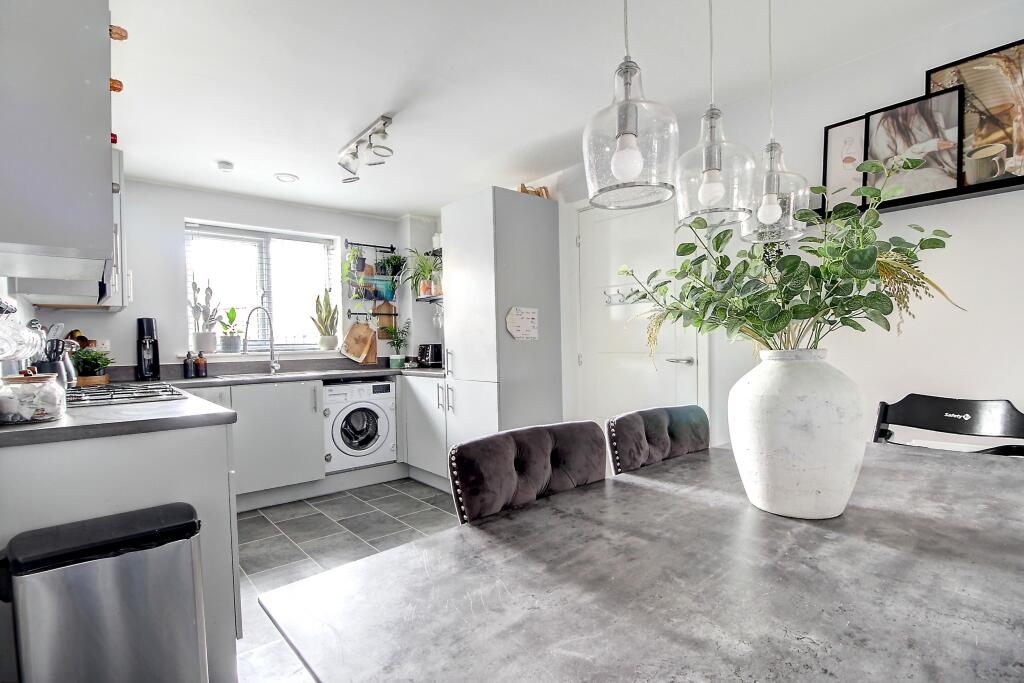 Kitchen diner