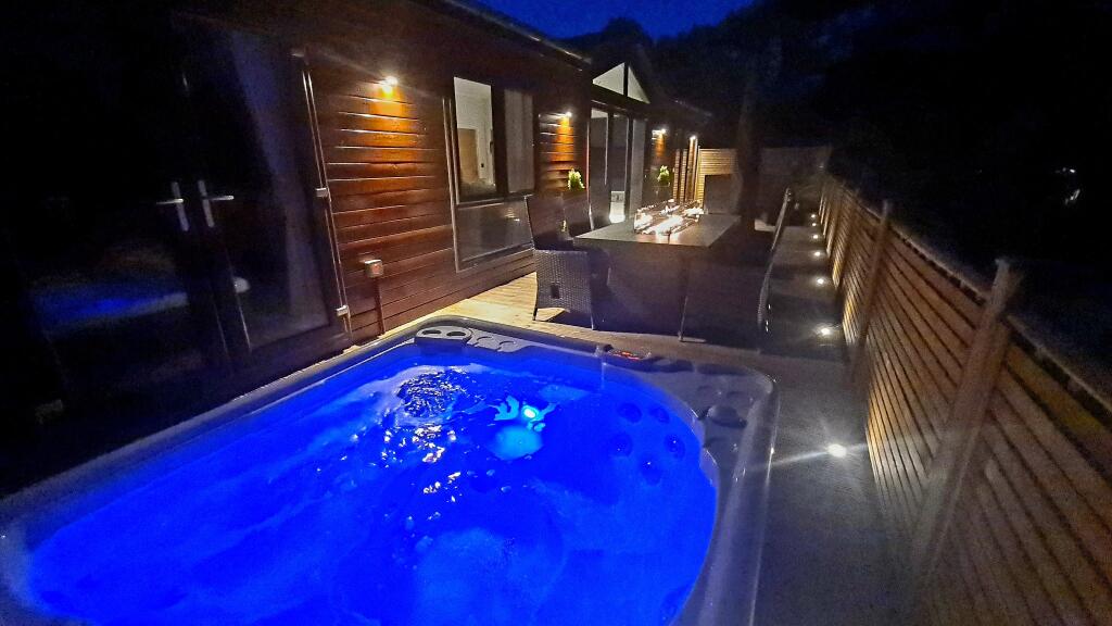 Decking &amp; Hot Tub at Night