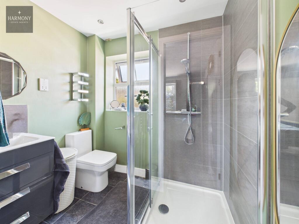 En Suite, 1st Floor