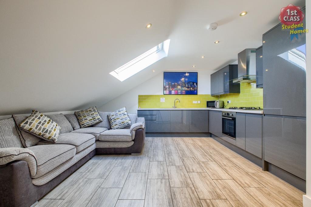 Kitchen/Living Room 