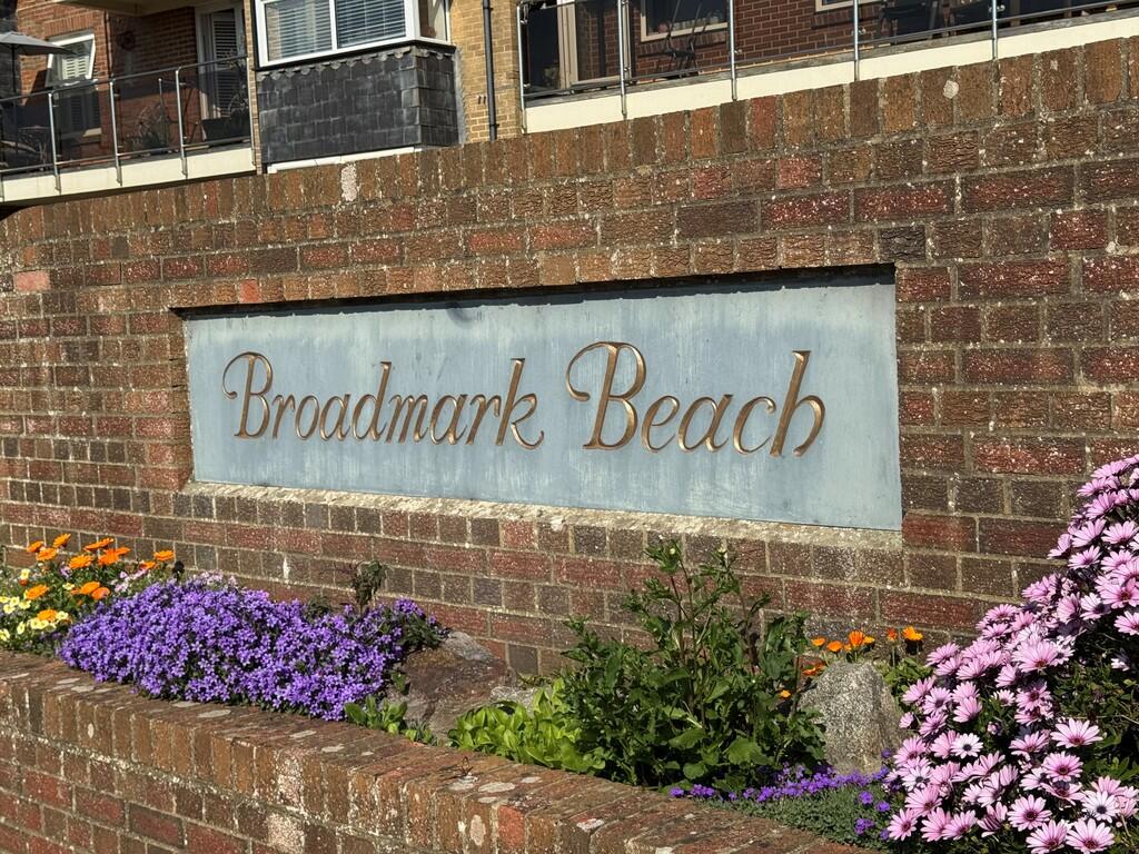 12 Broadmark Beac...