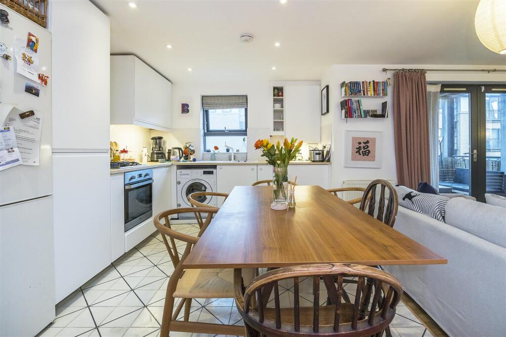 12  Almond Court -012.jpg