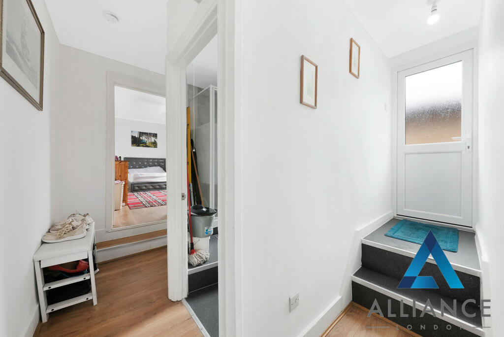 Flat 1