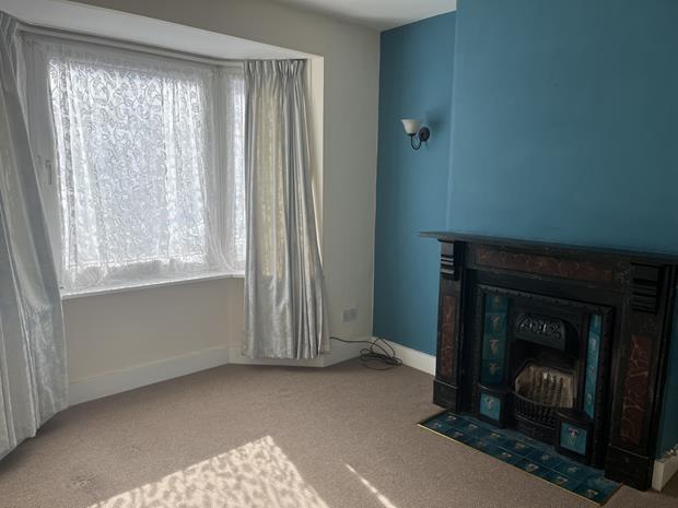 9 Milton Living Room