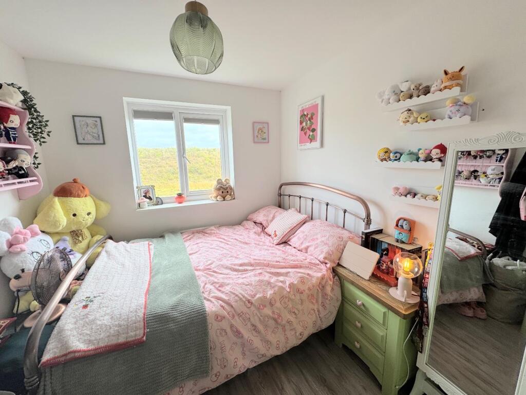 BEDROOM (FIRST FLOOR)
