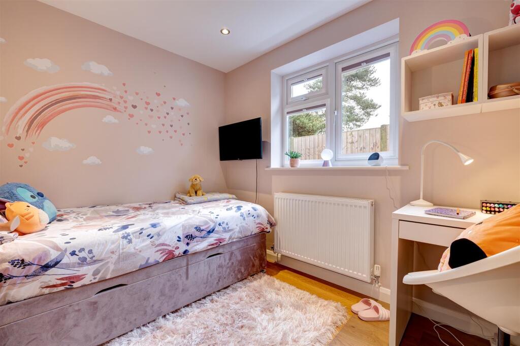 CV13 6BE 9GFL-013.jpg