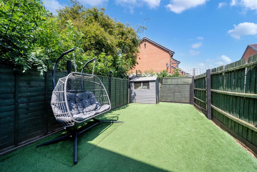 38 Rendlesham Rd-07.jpg