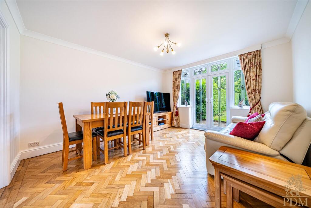 25044-04 186 Harrow Road_006.jpg